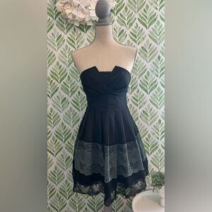 Cocktail dress with lace